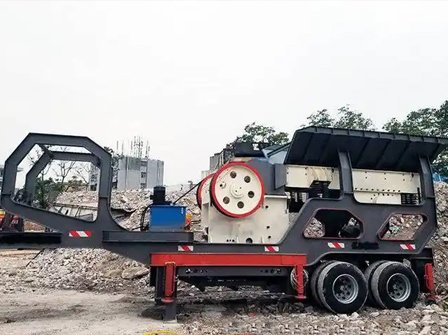 Mobile-Jaw-Crushing-Plant-site
