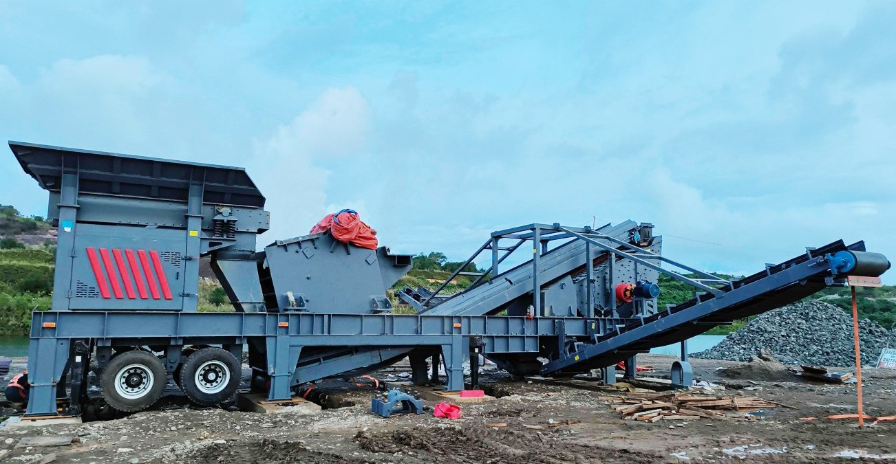 Chunlei-CJ-Series-European-Jaw-Crusher-for-hard-rock-mining,-jaw-crusher-main-machine-with-feeding-hopper